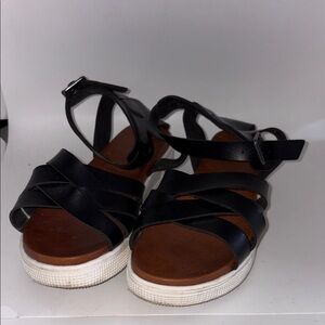 Cute MIA Valerie Black Platform Sandals 8.5